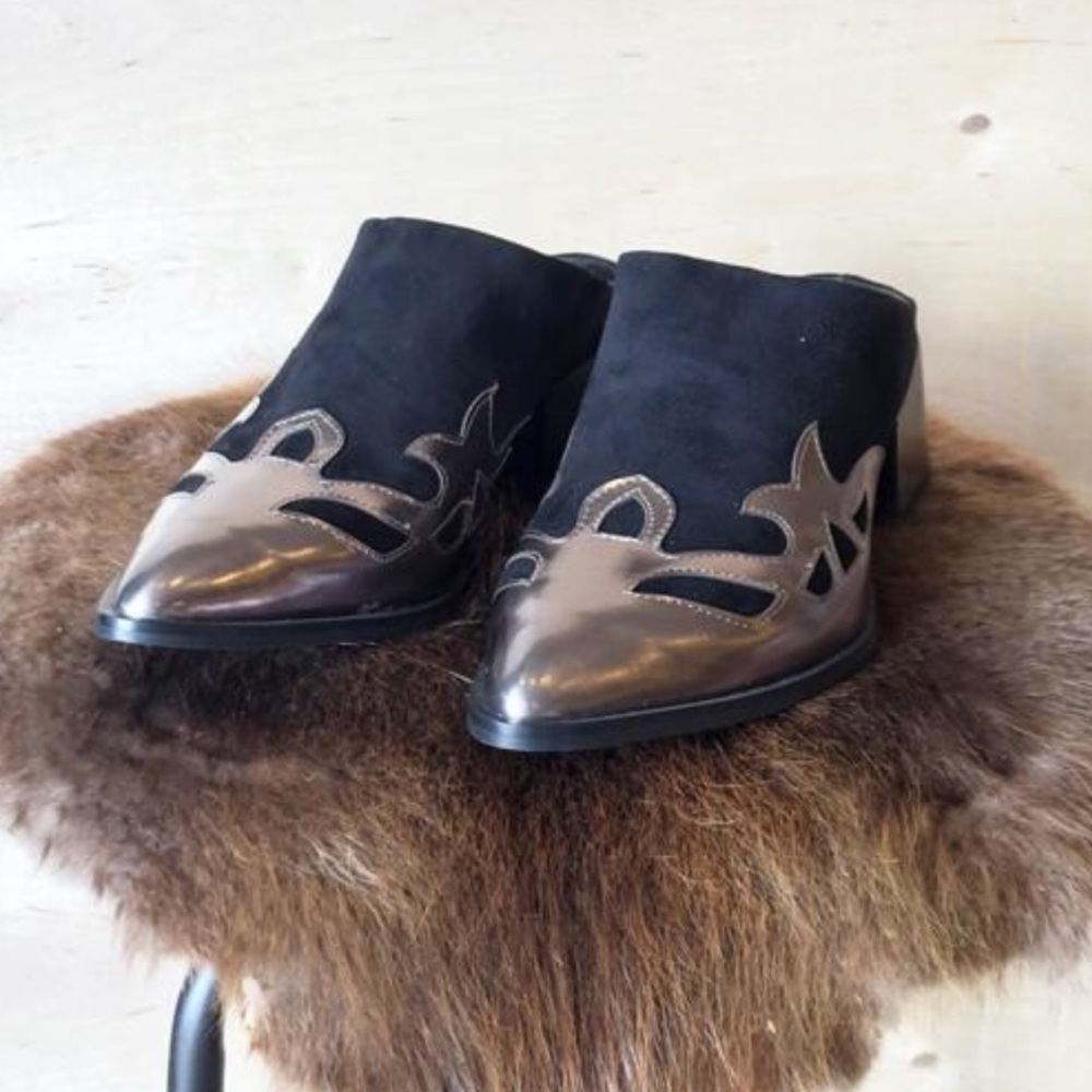 Sol Sana Molly Mule - Picture 2 of 5